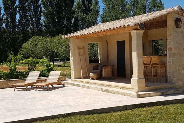 Fontaine de Cérier Bed and Breakfast Castillon-du-Gard Exterior foto